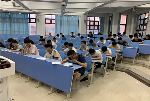 机械工程学院举办大学英语四级模拟考试