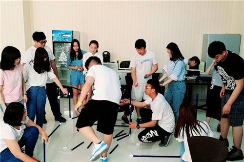 国际工商学院开展优秀学生干部工作经验交流会