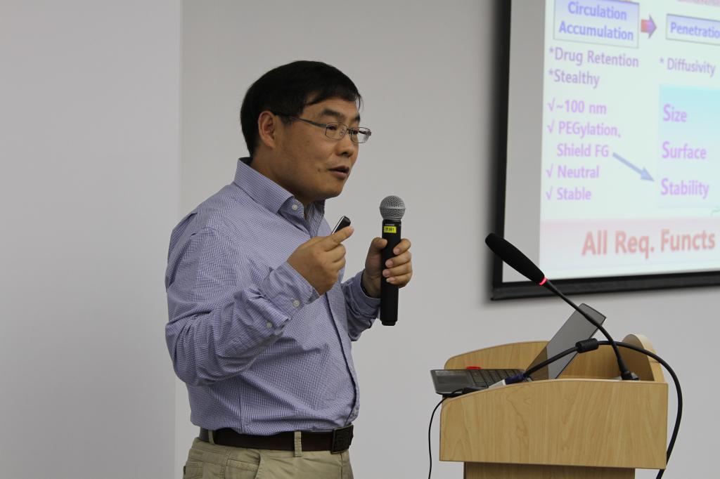 中科院长春应化所陈学思教授和浙江大学申有青教授应邀来校作学术报告