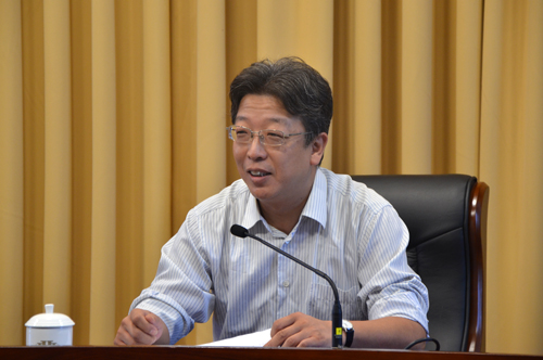 校长荆洪阳对上一任督导组的工作予以肯定,并希望新一任督导组成员